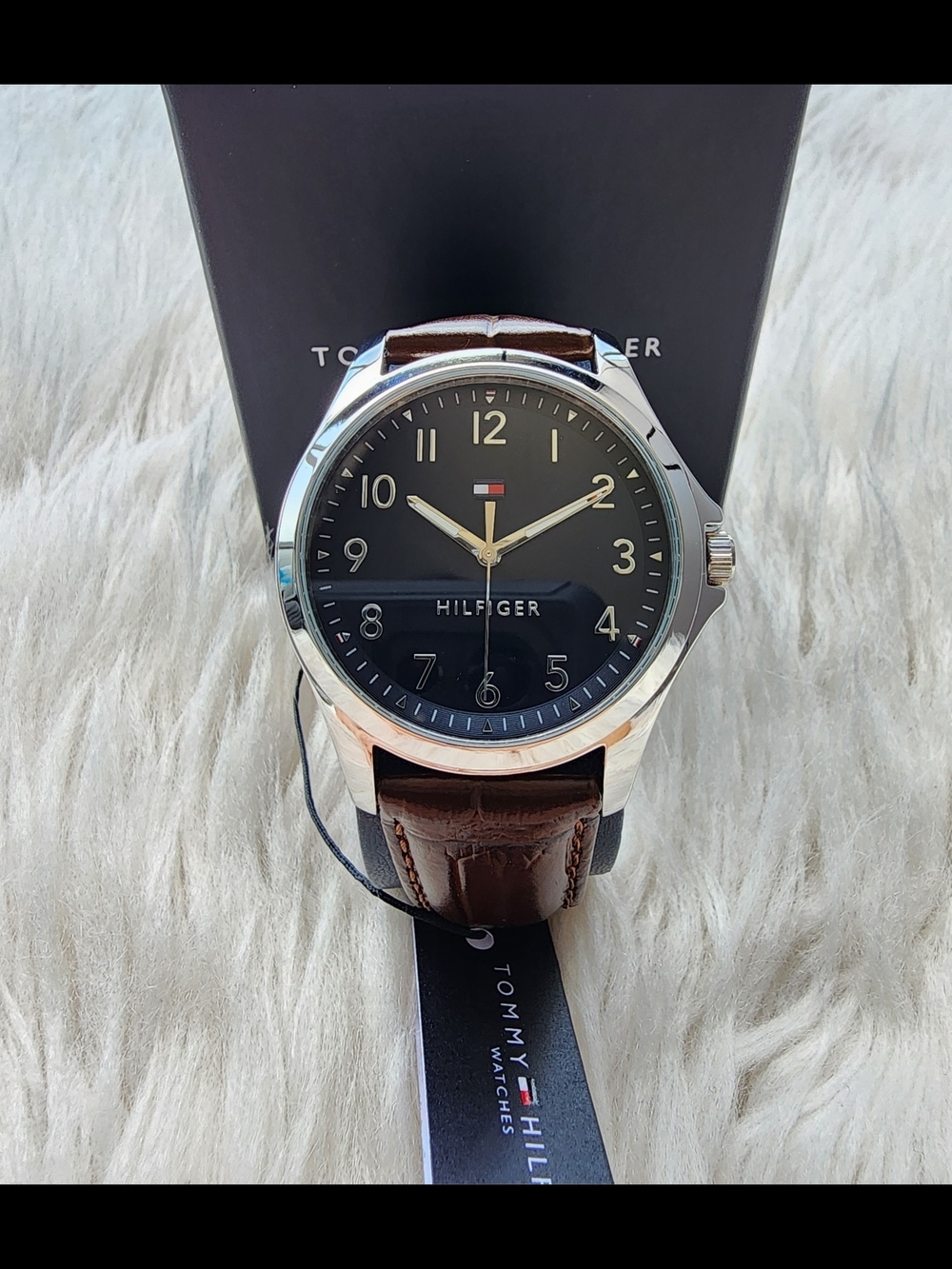 Tommy Hilfiger Men's Brown Leather Strap Watch  Original Brand New No Negotiable